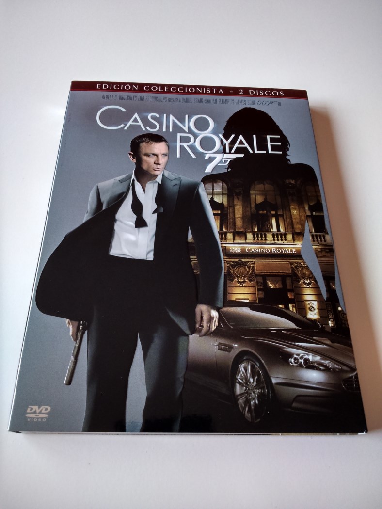 Casino Royale Digipak Esp (1).jpg