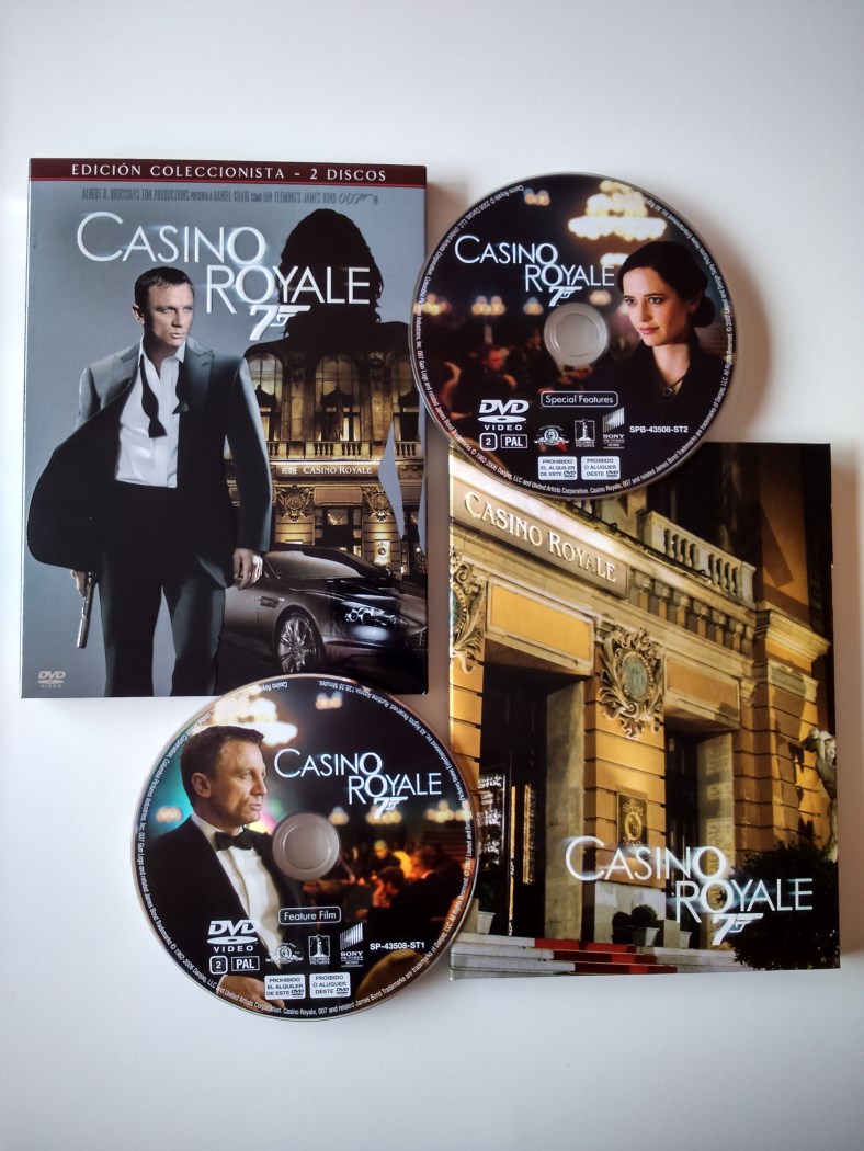 Casino Royale Digipak Esp (28).jpg