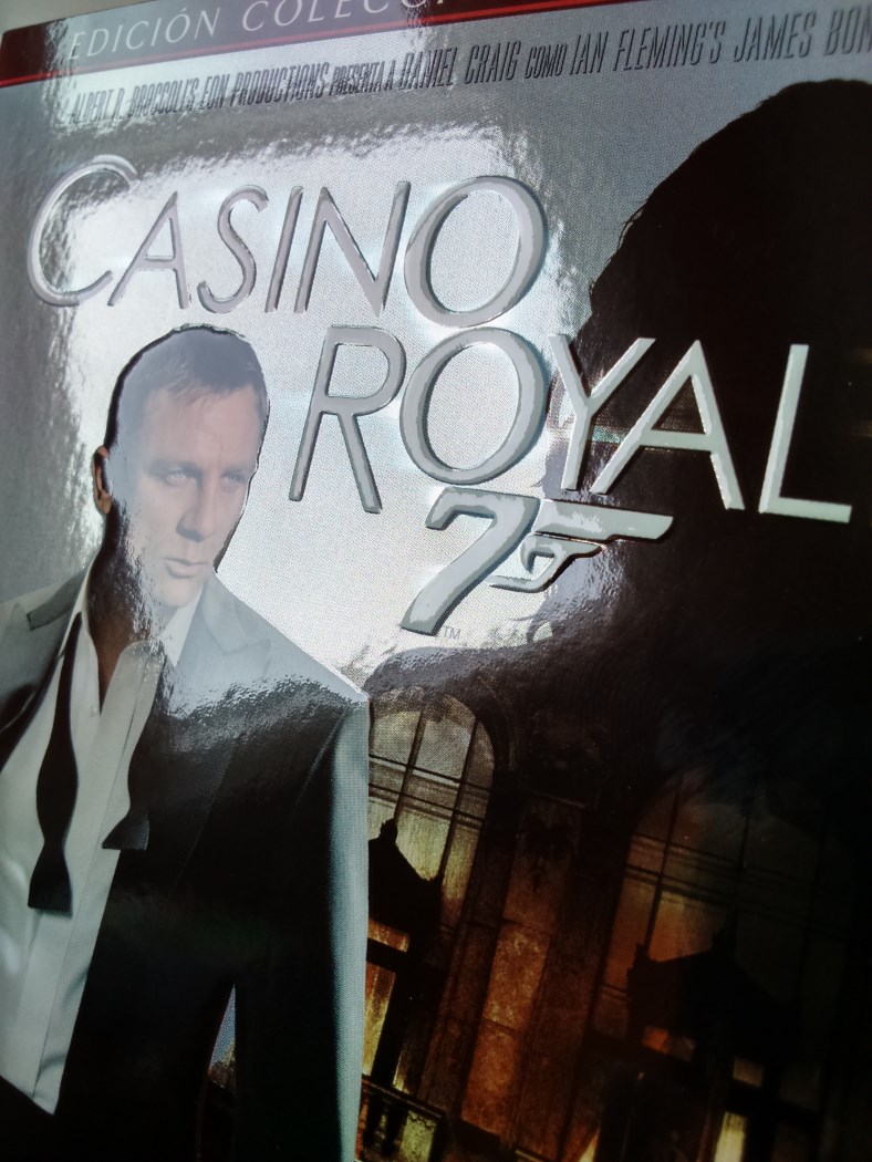 Casino Royale Digipak Esp (3).jpg