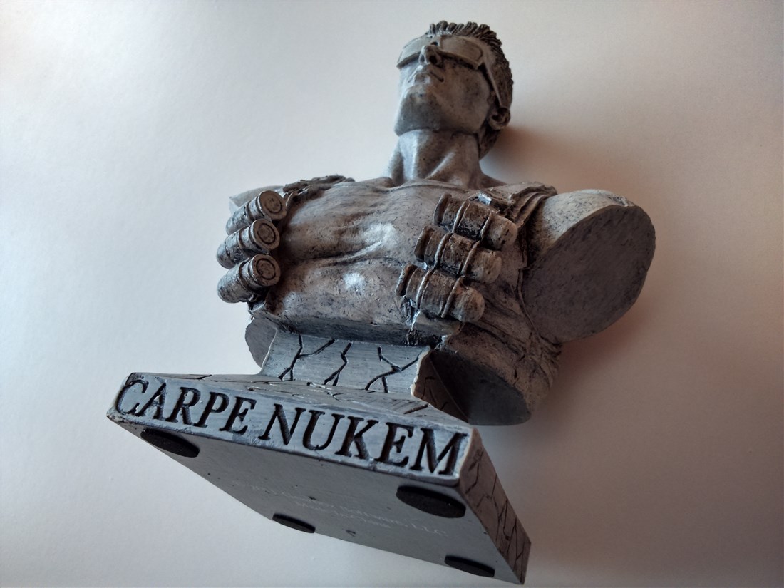 Duke Nukem Forever Balls of Steel Edition UK (98).jpg