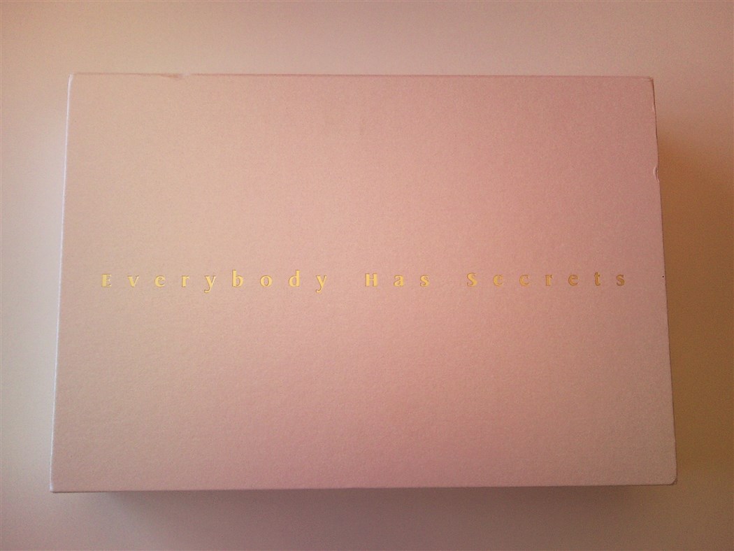 Everybody Has Secrets Limited Edition Gift Set JAP (19).jpg