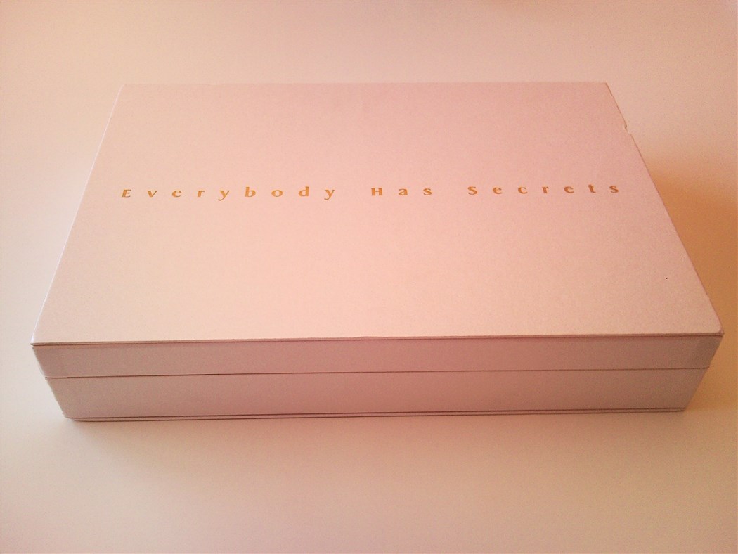 Everybody Has Secrets Limited Edition Gift Set JAP (20).jpg