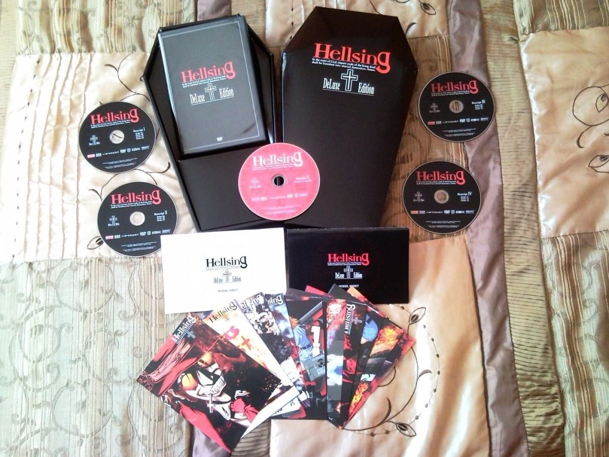 Hellsing Deluxe Edition Italia (23).jpg